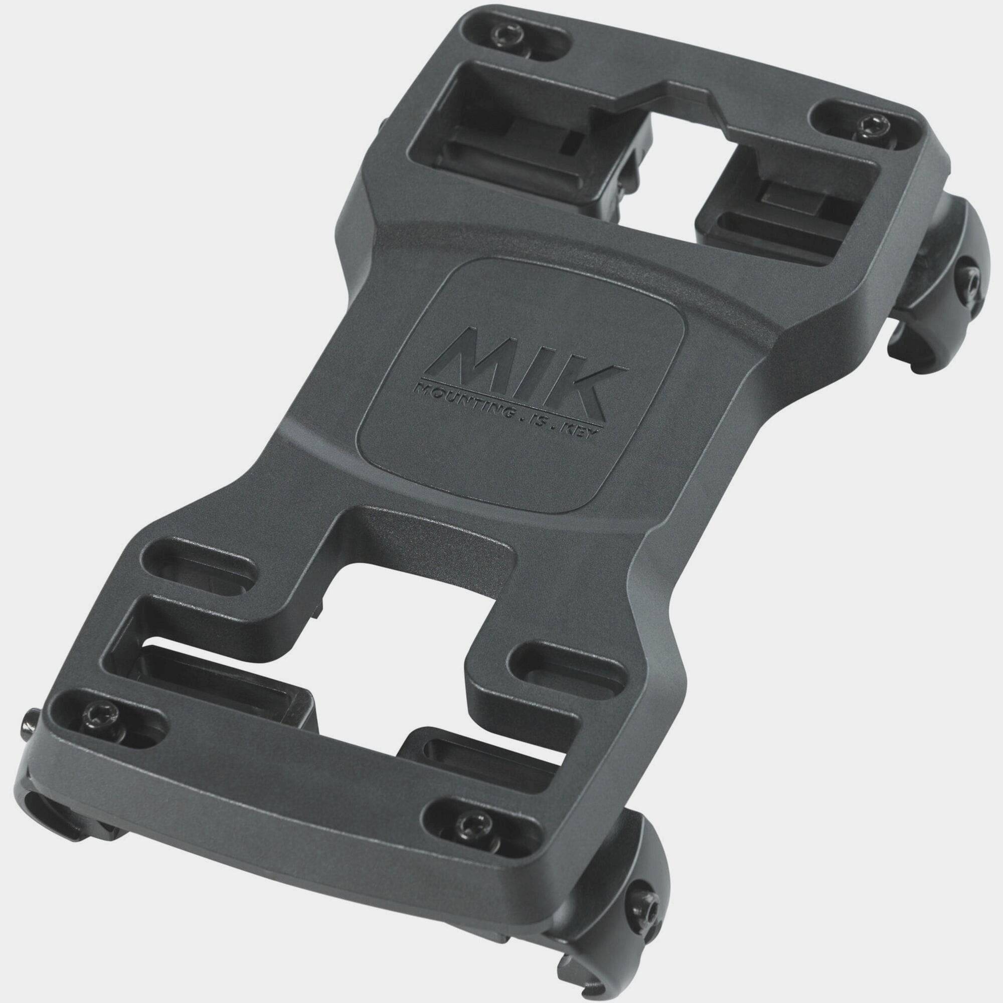 Black Basil MIK carrier plate for bike luggage carriers, fits 100-170mm width, durable accessories for bike racks