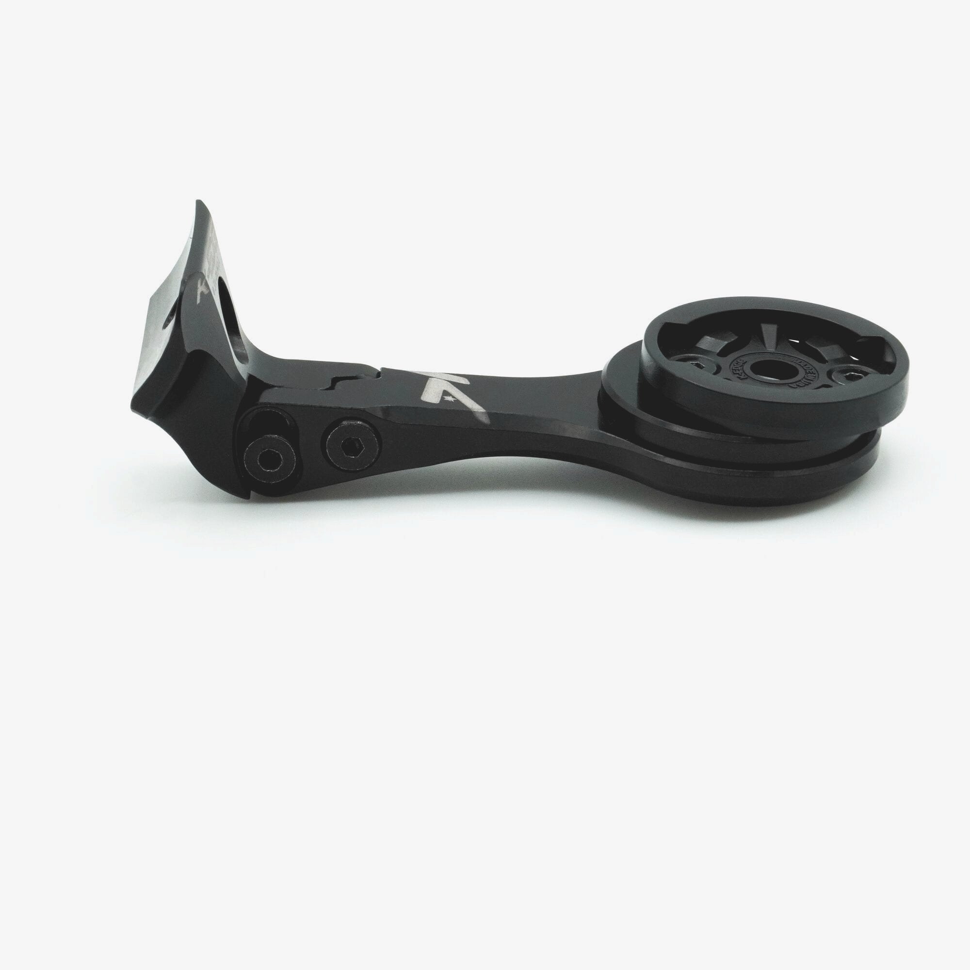 K-Edge off-set spacer for Garmin EDGE 1050 bike computer mounted on K-Edge accessory mount, accessory accessory for cycling.