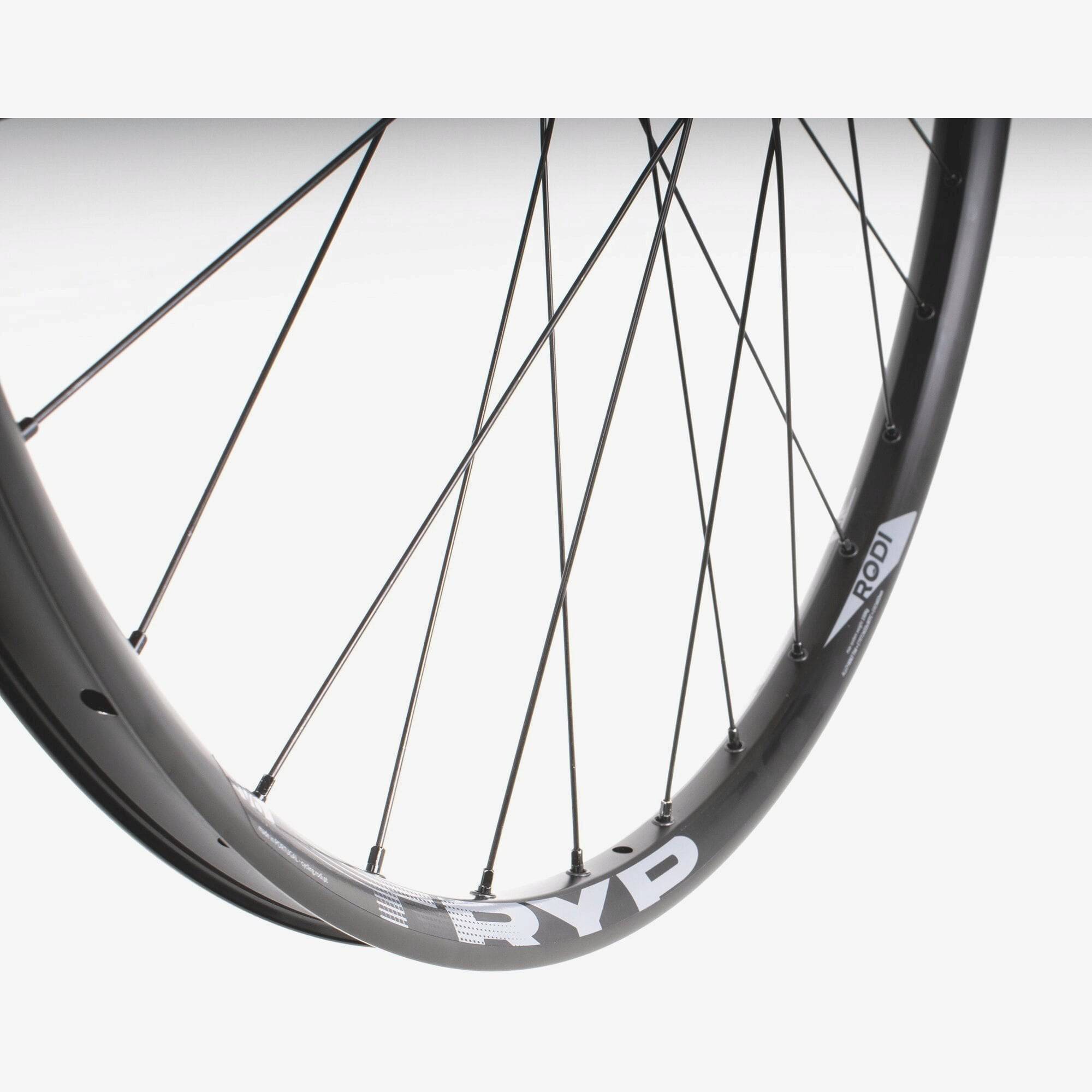 M Part Wheels M30 v2 29-inch front boost wheel with 110x15mm TLR tubeless-ready mountain bike component for trail riding.