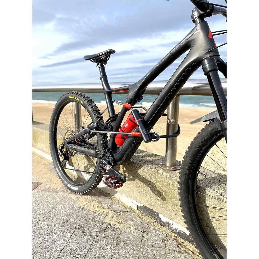 Zefal D-Locks K-Traz U17 bike lock with vinyl-covered cable and U-lock design, ideal for securing bicycles and accessories.