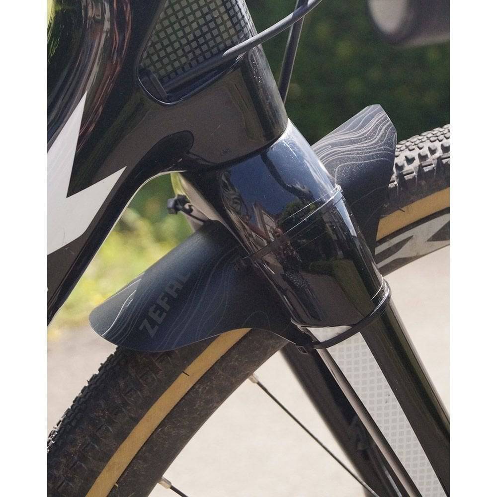 Zefal Shield Lite front mudguard for gravel bikes, lightweight and universal fit, designed to protect against mud and water.