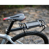 Zefal Raider R30 rear rack mounted on a mountain bike seatpost, compatible with 25.4-31.8mm diameter, MTB accessories