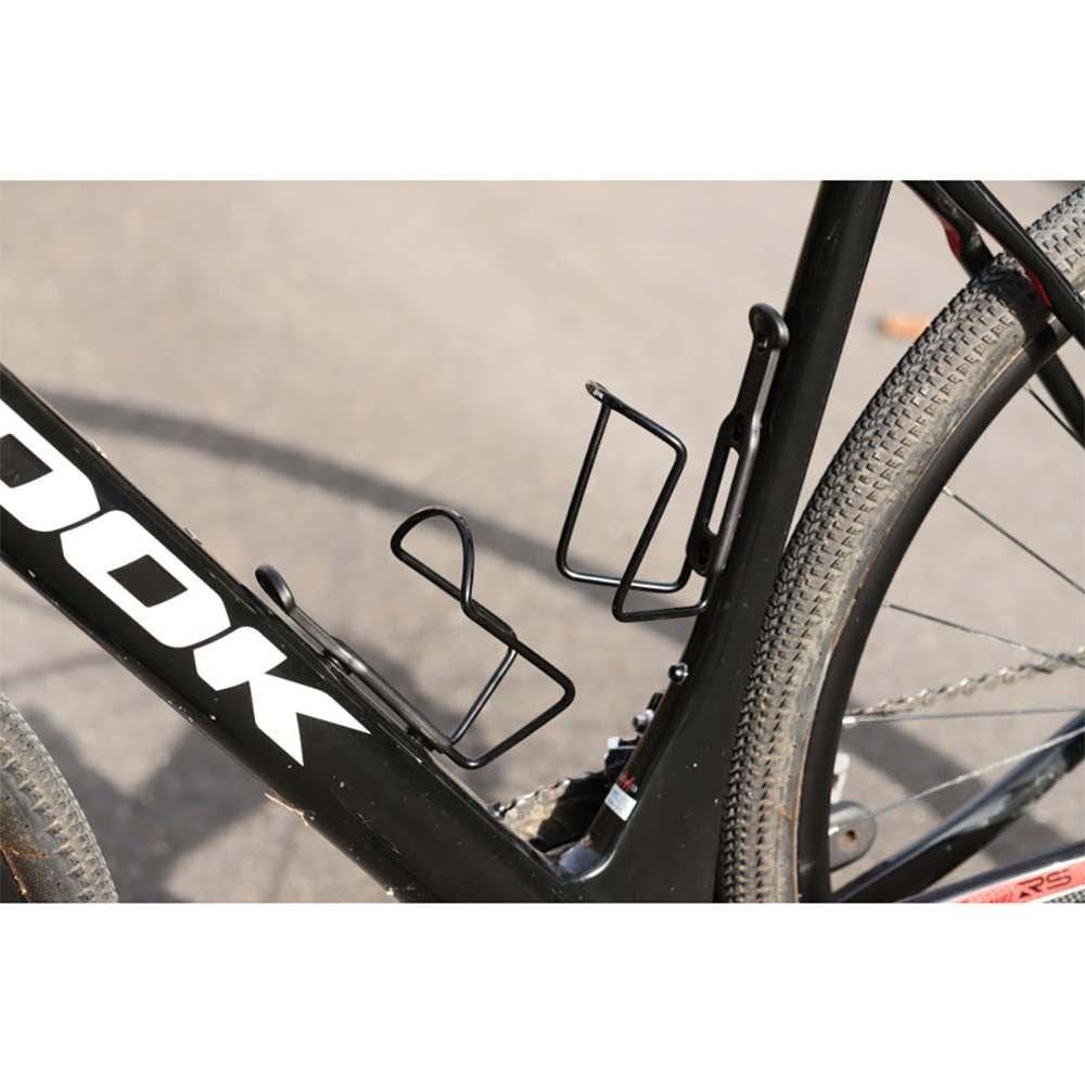 Zefal Aluplast 124 bicycle bottle cage, durable aluminum cycling water bottle holder mounted on bike frame.