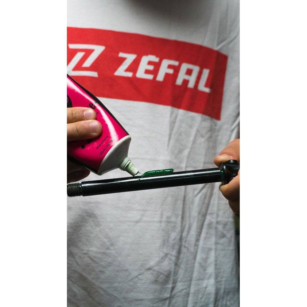 Zefal Pro 2 waterproof lithium bike grease container for lubricating bearings and hubs in workshop settings