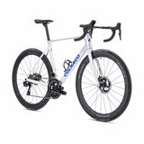 Colnago V5rs Disc 2025 carbon road bike with Shimano Dura Ace Di2 R9200 groupset, featuring sleek frame and disc brakes.