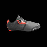 Fizik weather-resistant cycling toe covers with reflective logo, lightweight shoe overshoes for added protection and visibility.