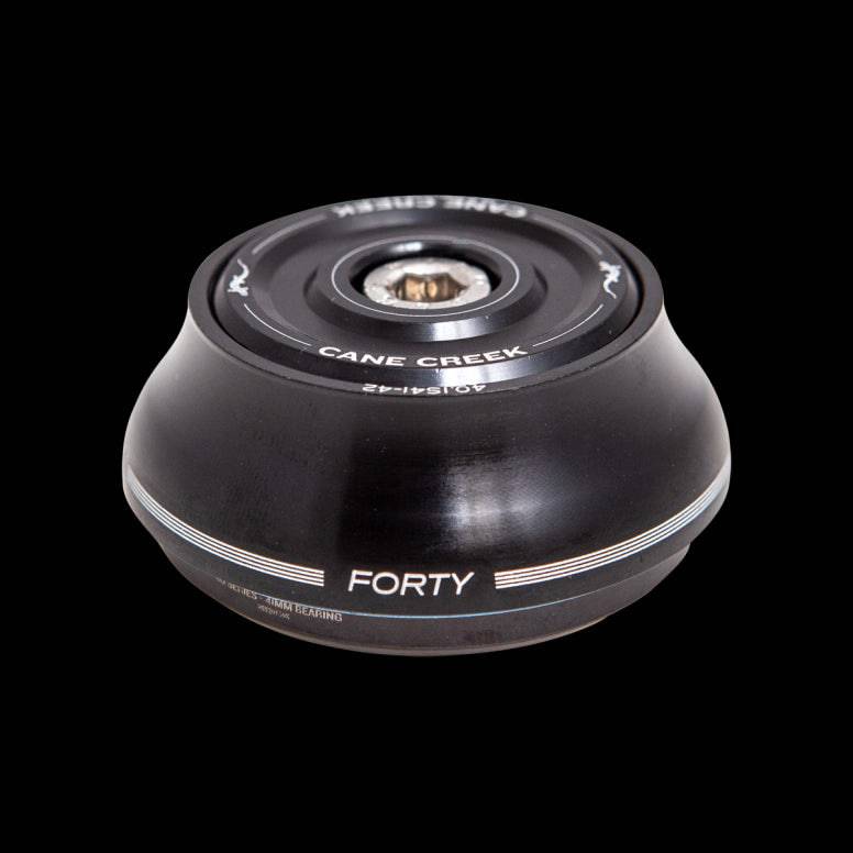 Cane Creek 40 IS41/28.6 headset with sealed bearings and clip-seal design for bicycle components.