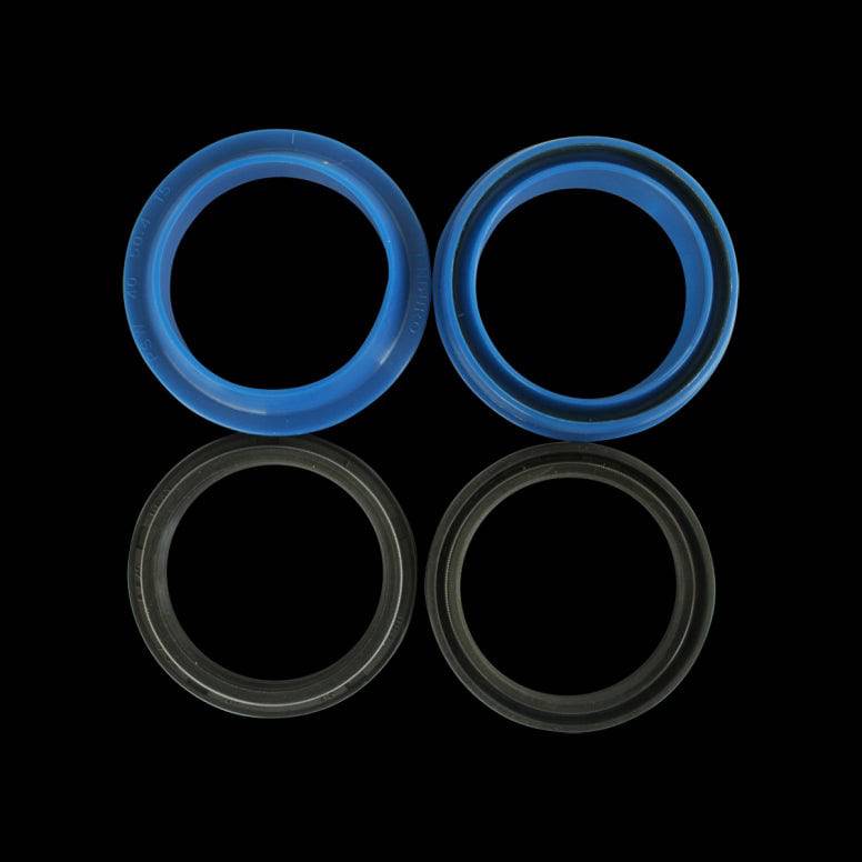 Enduro Bearings dual-lip fork seal kit for Rockshox forks, durable component to protect and seal suspension parts.