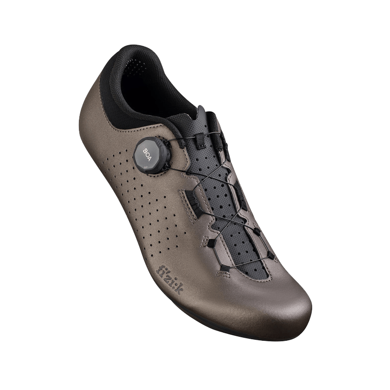 Fizik Vento Omna road cycling shoes with BOA Fit System, lightweight performance footwear for serious riders.