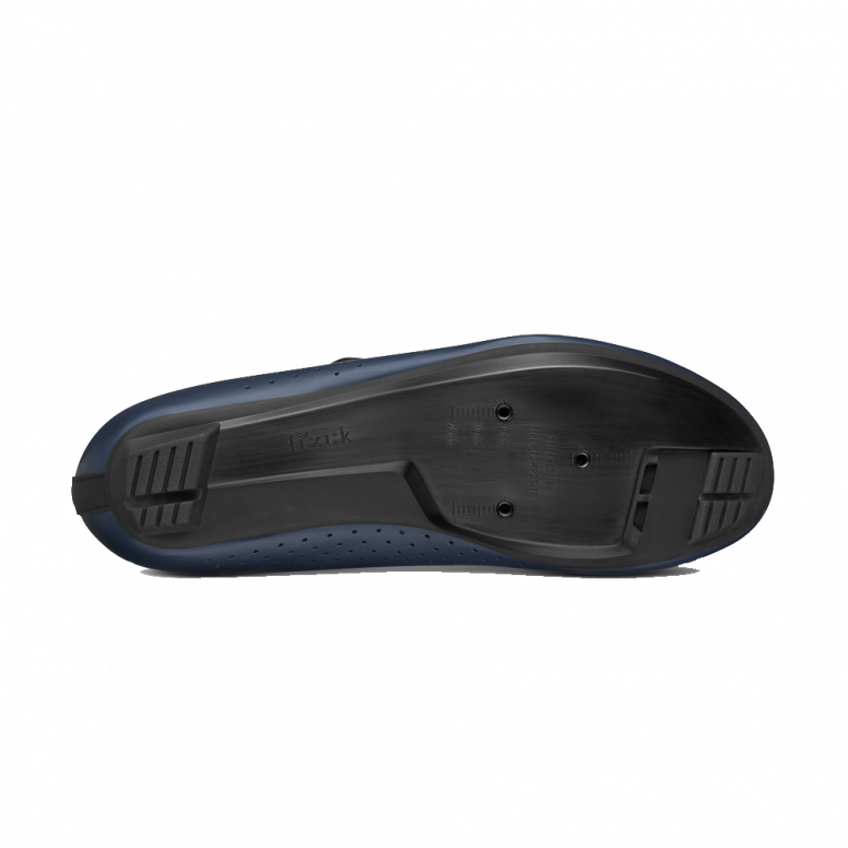 Fizik Vento Omna road cycling shoes with BOA Fit System, black and red, designed for performance riders.
