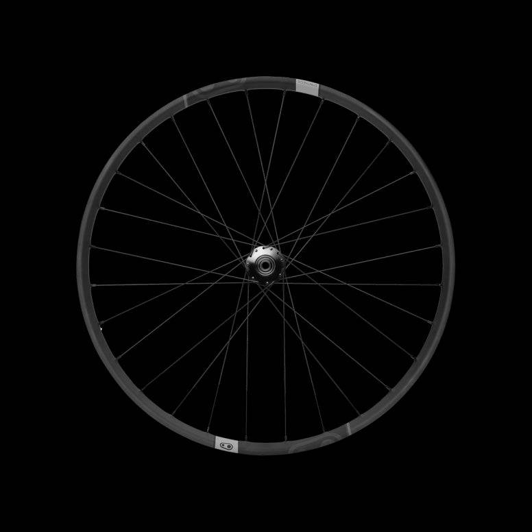 Crankbrothers Synthesis Gravel Carbon rear wheel for gravel bikes, tubeless ready, lightweight and durable bike component.