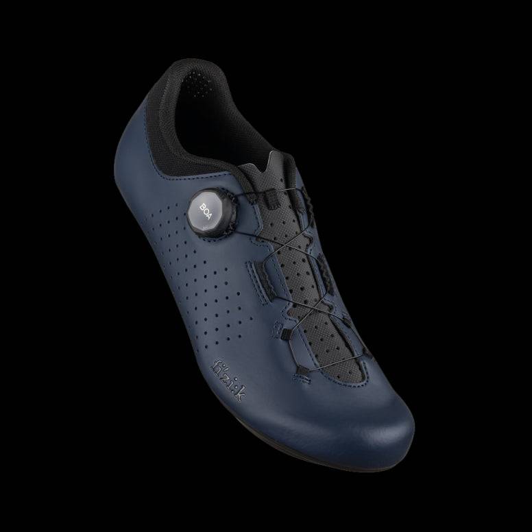 Fizik Vento Omna Wide Fit road cycling shoes with breathable design and stiff sole, unisex footwear for cycling comfort.
