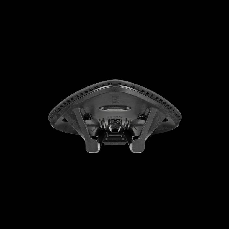 Fizik Transiro Aeris Adaptive R3 long-distance triathlon saddle in black, designed for comfort and performance during endurance rides.