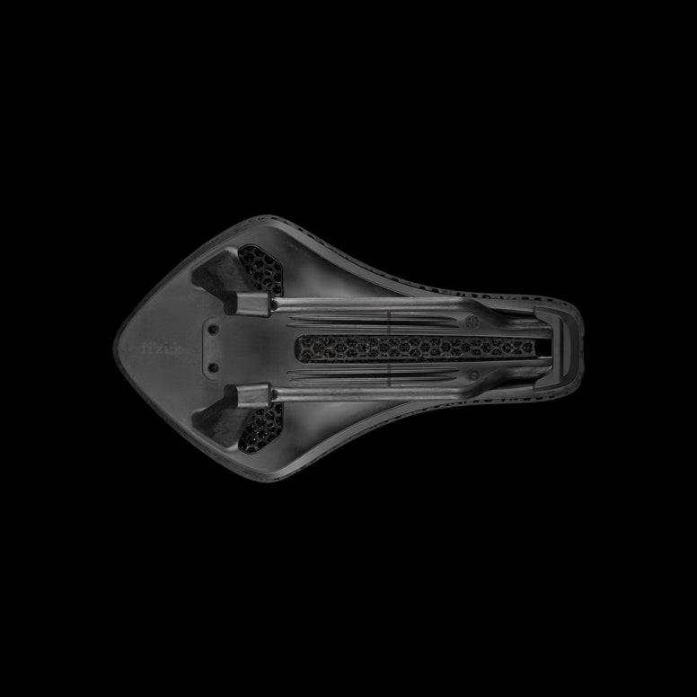Fizik Transiro Aeris Adaptive R1 long-distance triathlon saddle in black, designed for comfort and performance during cycling.