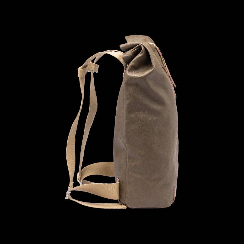 Brooks Pickwick roll-top backpack with laptop sleeve, ideal for urban cycling and commuting, made of durable accessories material.