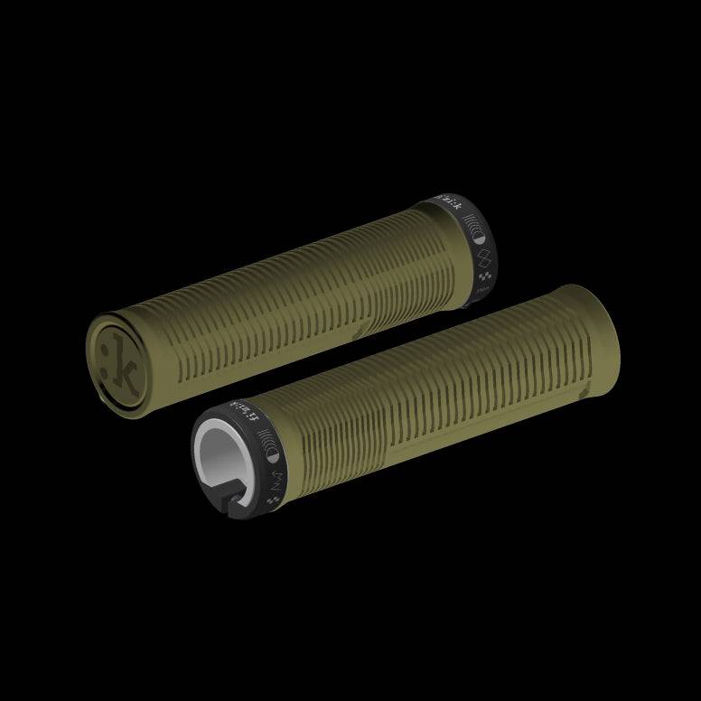 Fizik Comfort Feel MTB grip with vibration dampening and lock-on design, showing textured rubber surface and secure locking mechanism.