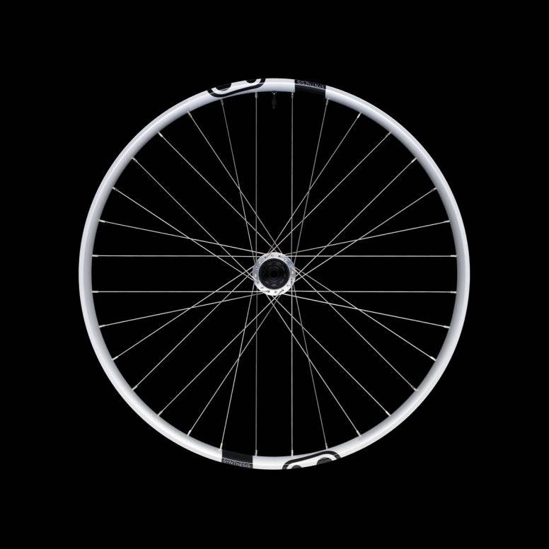 Crankbrothers Synthesis Alloy 2.0 DH rear wheel with Industry Nine 1/1 hub, featuring alloy rim and 157x12mm axle for mountain biking.