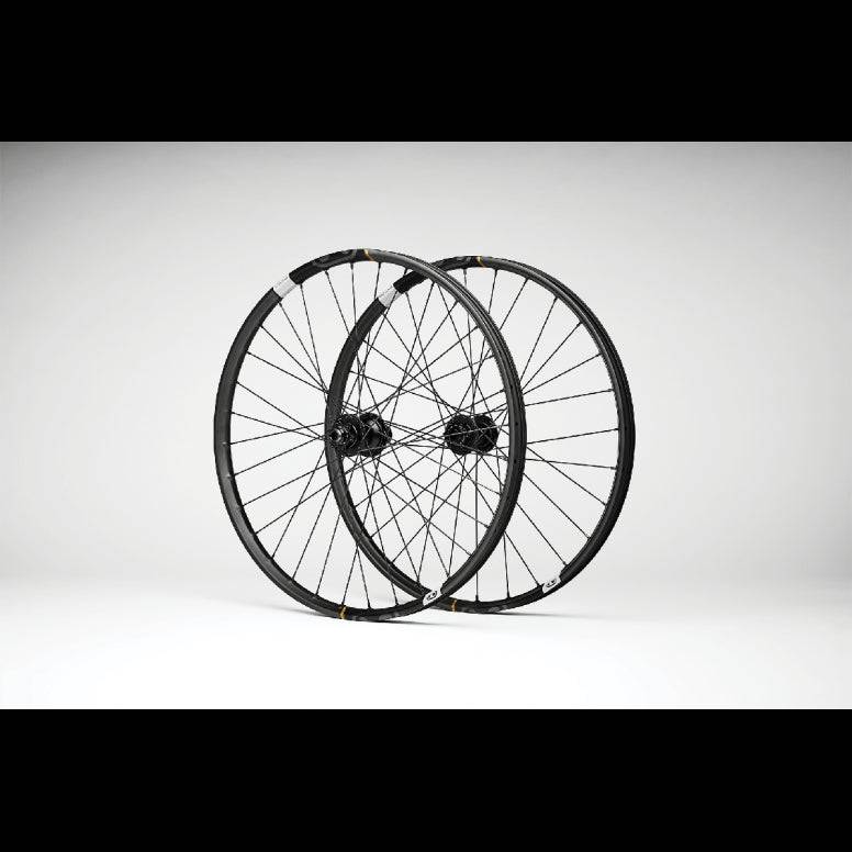 Crankbrothers Synthesis E 11 - Project 321 Hub