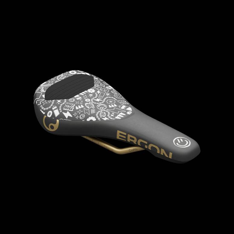 Ergon SM downhill saddle with 360° padding and anti-slip surface, designed for 29er mountain bike frames.