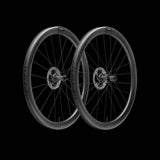 Scope Cycling R4.A V2 45mm allroad wheelset with tubeless-ready aerodynamic design, featuring lightweight alloy rims and black spokes.