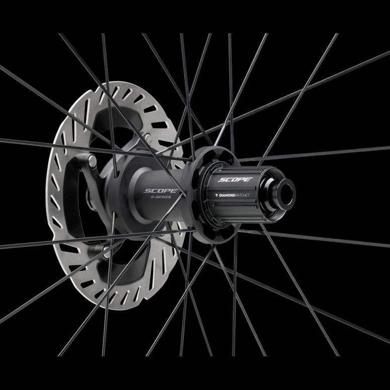 Scope Cycling R8.T V2 85mm TT wheelset with aerodynamic carbon wheels for triathlon and time trial cycling.