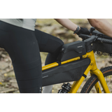 Topeak Toploader Dryshell 1L weatherproof bike top tube bag with magnetic closure, lightweight cycling accessory.