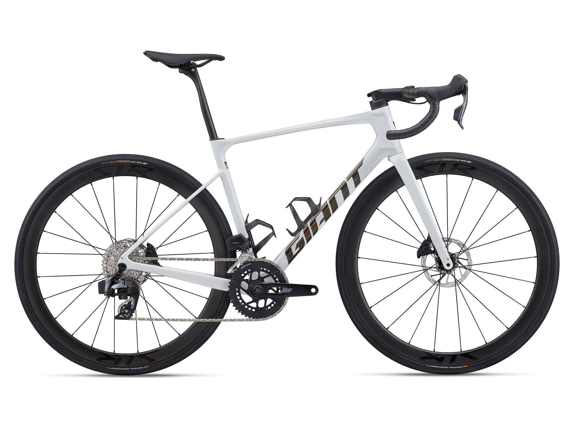 Giant Defy Advanced Pro 1 2026 road bike with carbon frame and disc brakes, sleek design and performance-focused build.