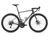 Giant Defy Advanced Pro 2 2026 road bike with endurance carbon frame and disc brakes, designed for long-distance cycling.