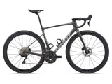 Giant Defy Advanced Pro 2 2026 road bike with endurance carbon frame and disc brakes, shown in a side view.
