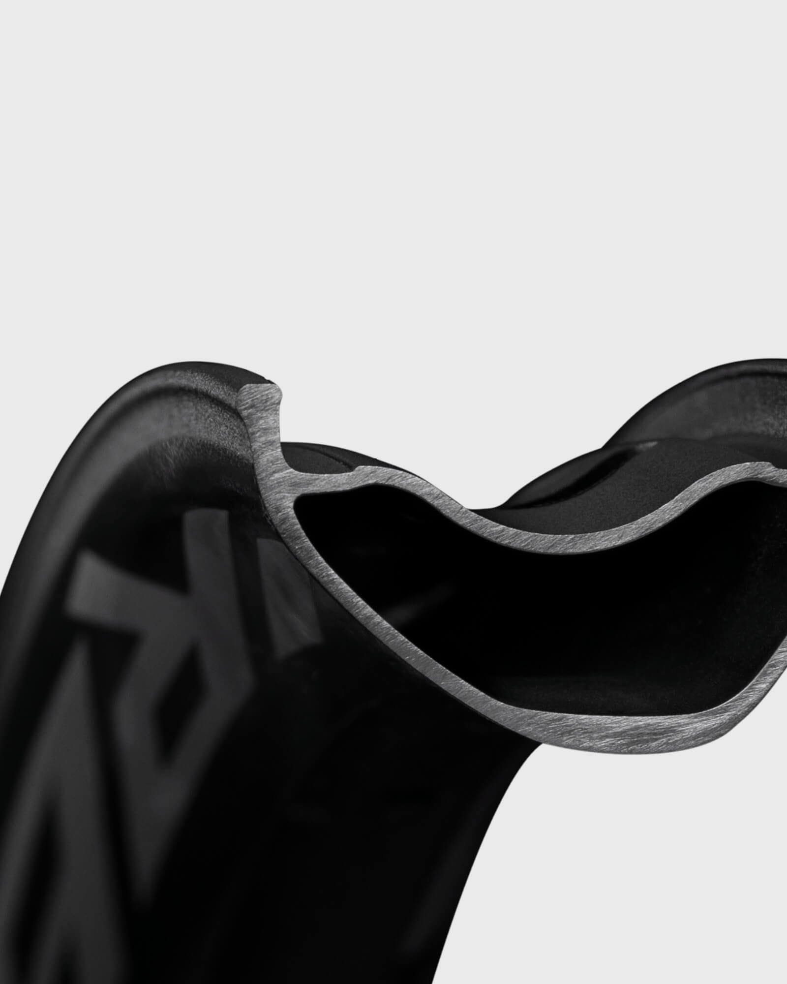 Race Face Turbine EMTB 30mm wheelset for electric mountain bikes, featuring boost and super boost compatible components.