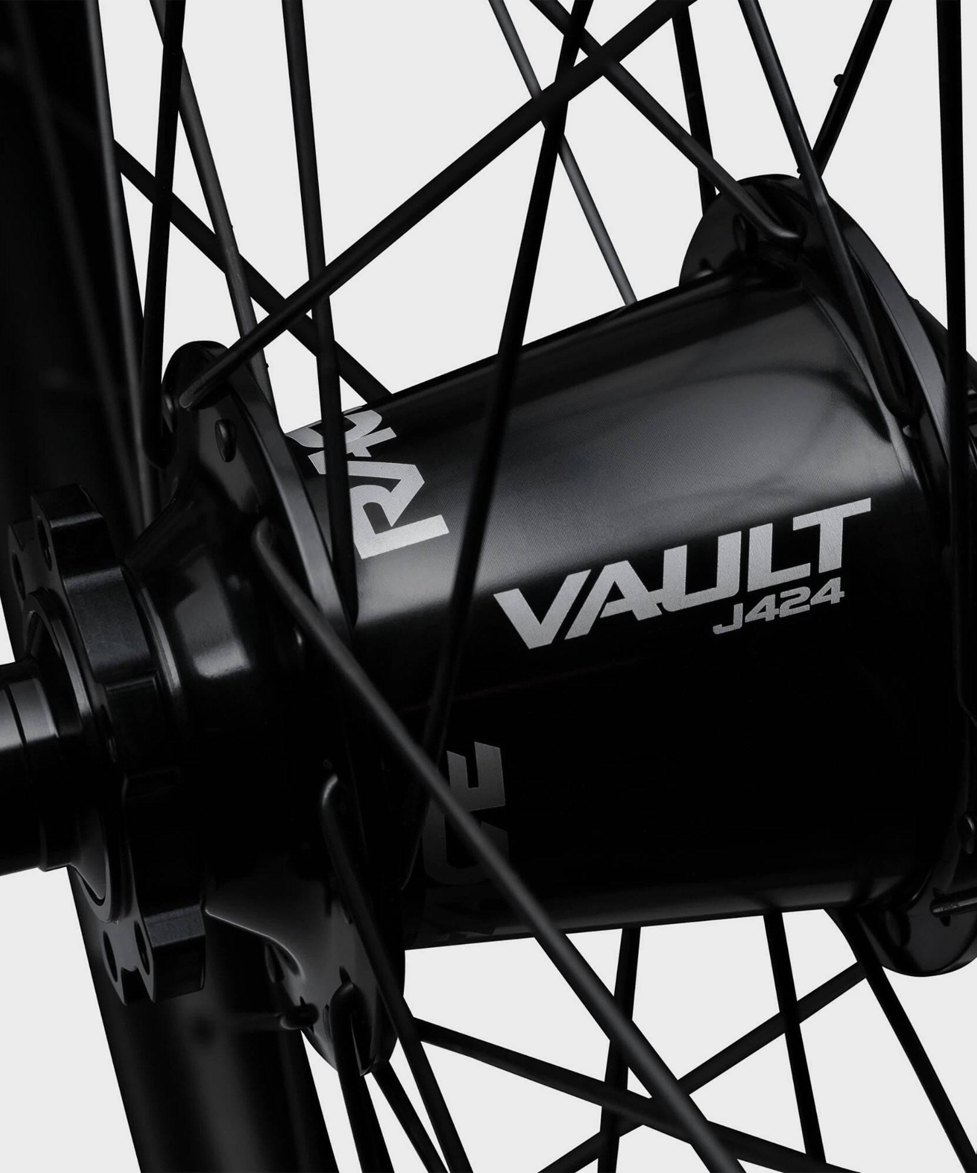 Race Face Turbine EMTB 30mm wheelset for electric mountain bikes, featuring boost and super boost compatibility, in black with alloy rims.