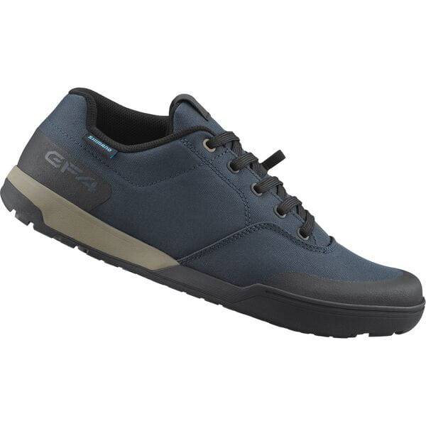 Shimano GF4 (GF400) gravel shoes with ULTREAD® grip for flat pedals, black cycling footwear with durable construction.
