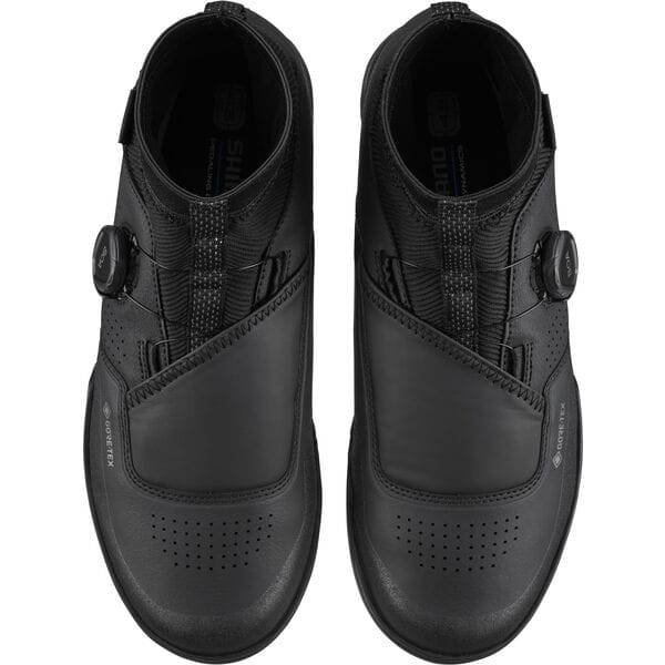 Shimano GF8 GORE-TEX gravel shoes with BOA fit system, waterproof design, suitable for wet trail cycling and outdoor adventures.