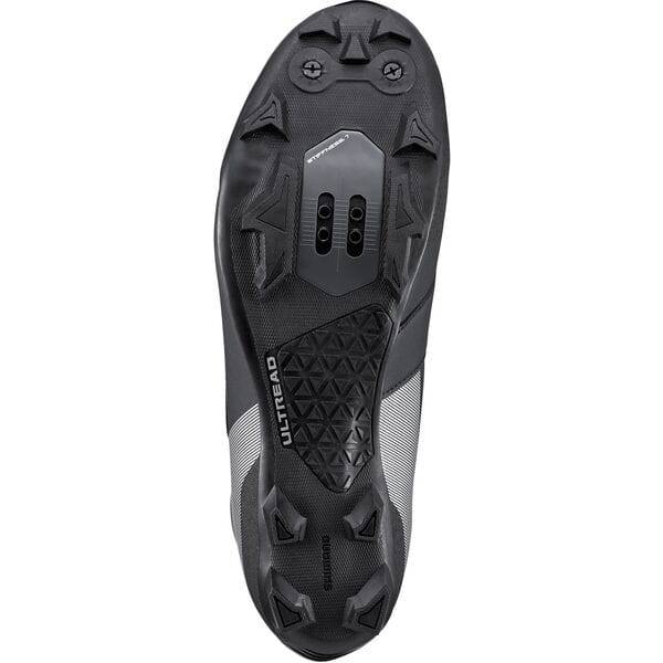 Shimano MW7 GORE-TEX MTB shoes with BOA L6 closure and reflective details, designed for mountain biking.