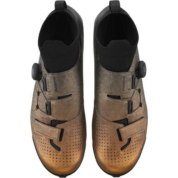Shimano RX8R gravel cycling shoes with BOA Li2 dial fit system, black with reinforced toe and breathable mesh uppers.
