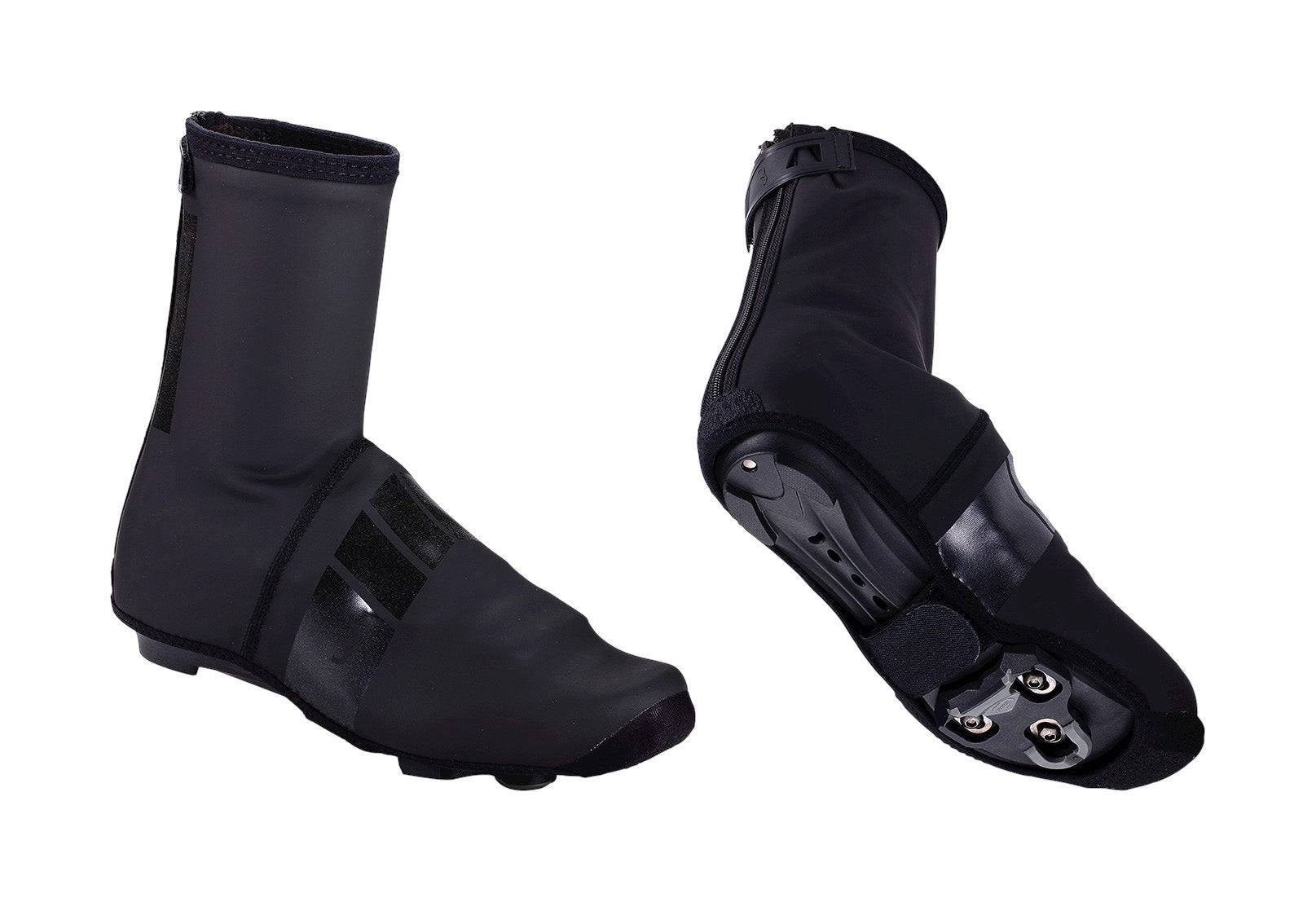 Black BBB WaterFlex cycling shoe covers in size 37-38 with reflective details, waterproof overshoes designed for cycling.