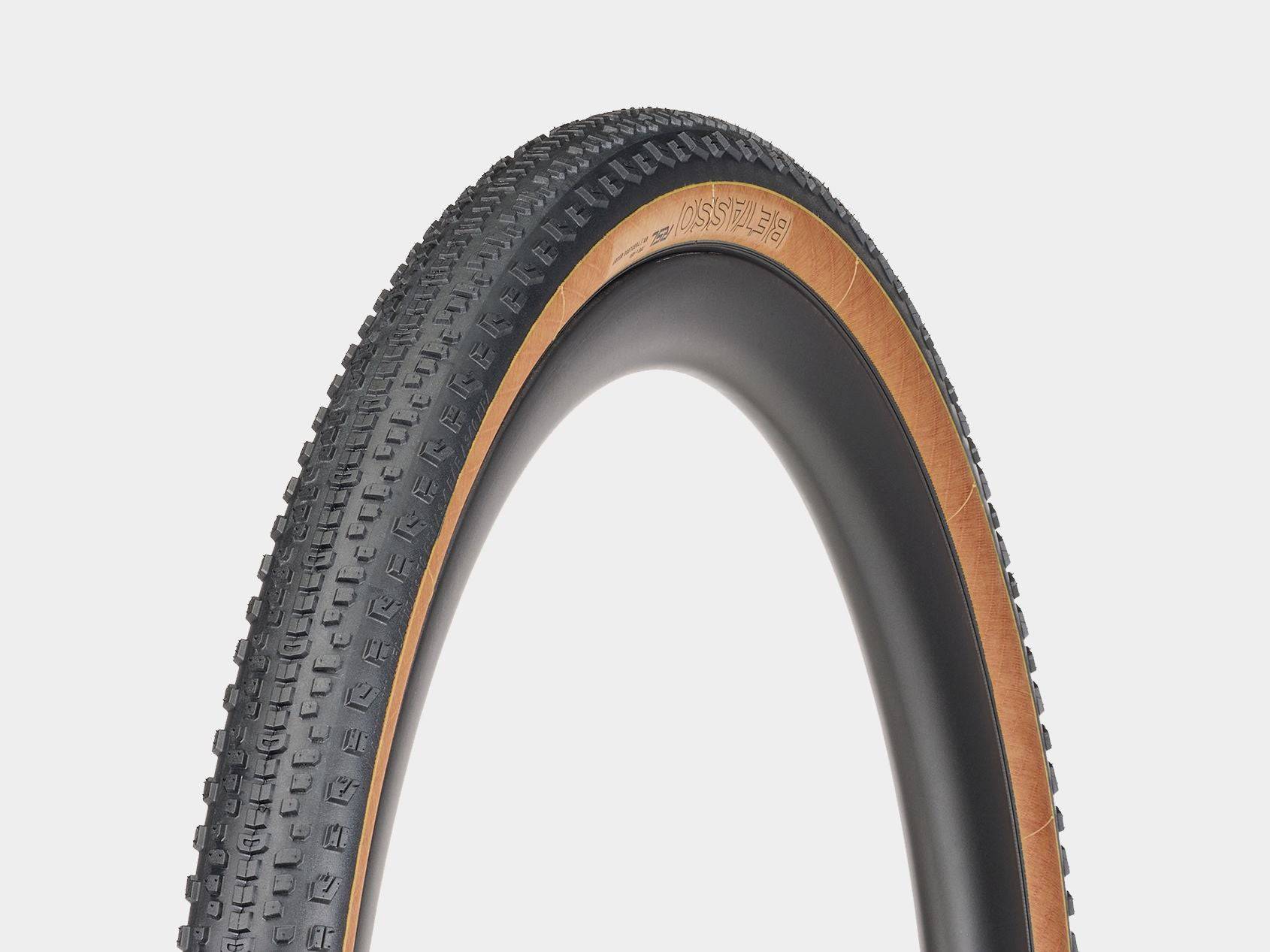 Bontrager Betasso RSL GX TLR tubeless-ready gravel tyre with knobby tread for racing and adventure cycling.
