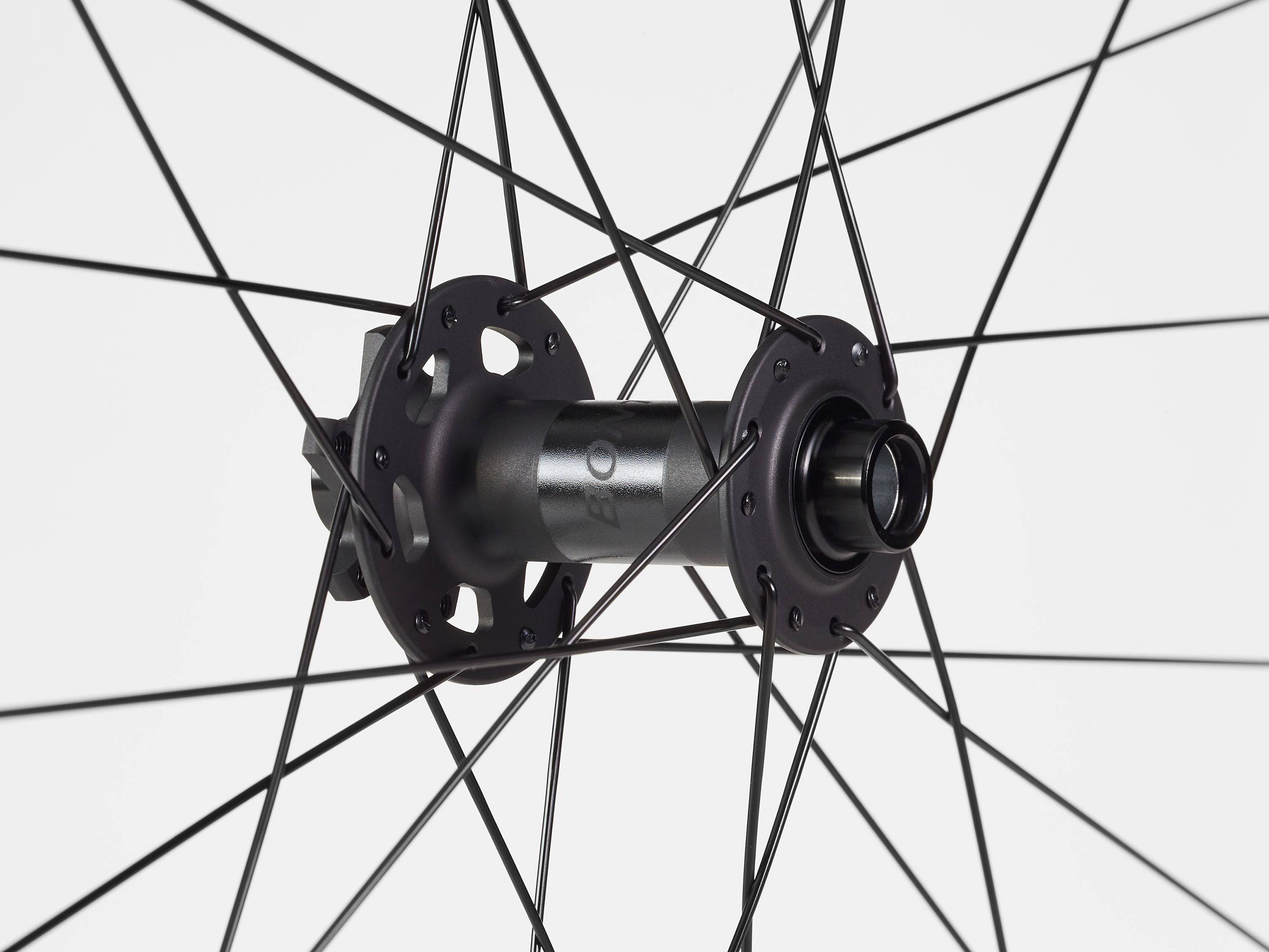 Bontrager Kovee Elite 30 TLR Boost 29-inch MTB wheel with carbon rim and tubeless-ready design for mountain biking.