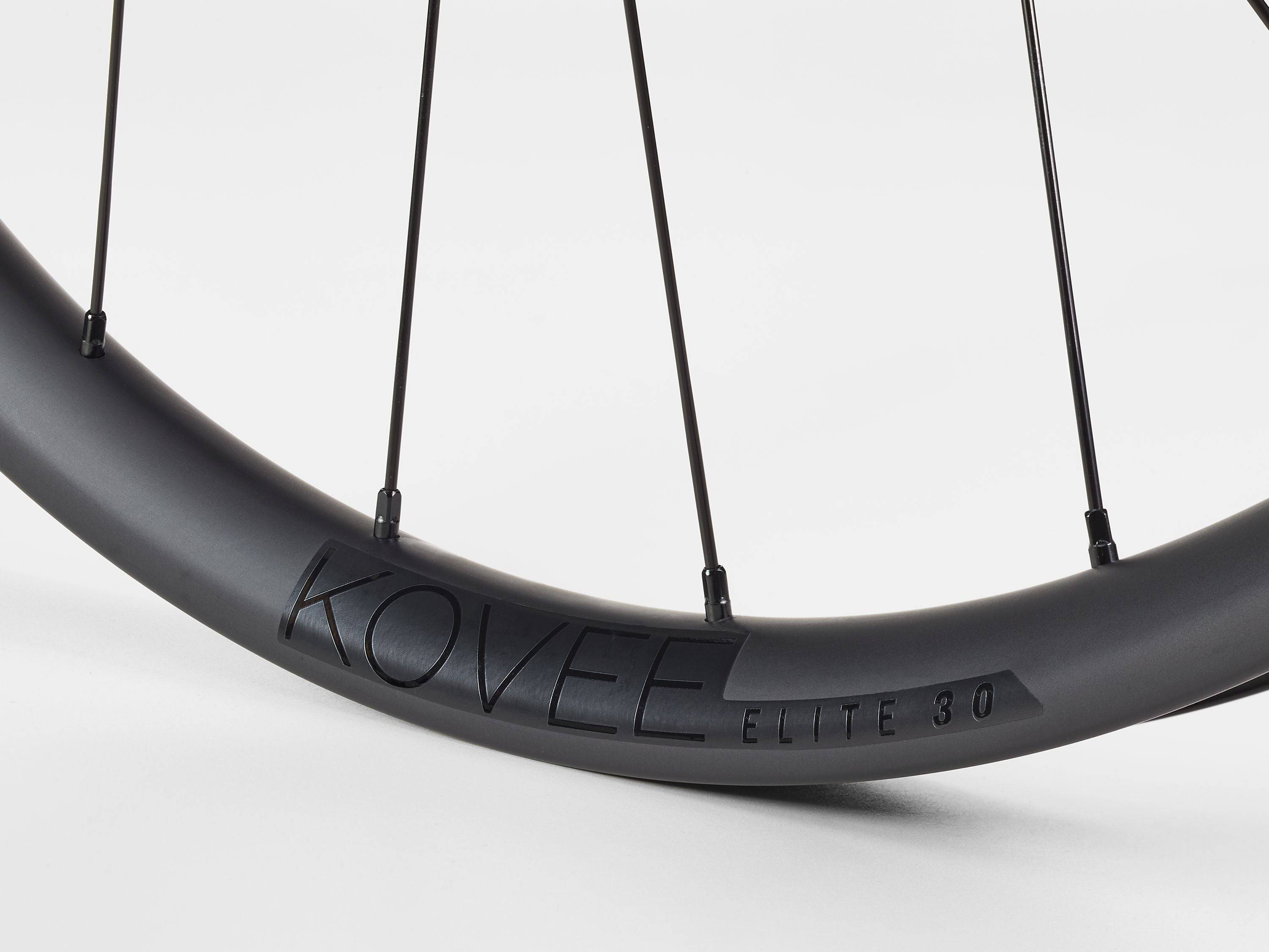 Bontrager Kovee Elite 30 TLR Boost 29-inch MTB wheel with carbon rim and tubeless-ready design for mountain biking.