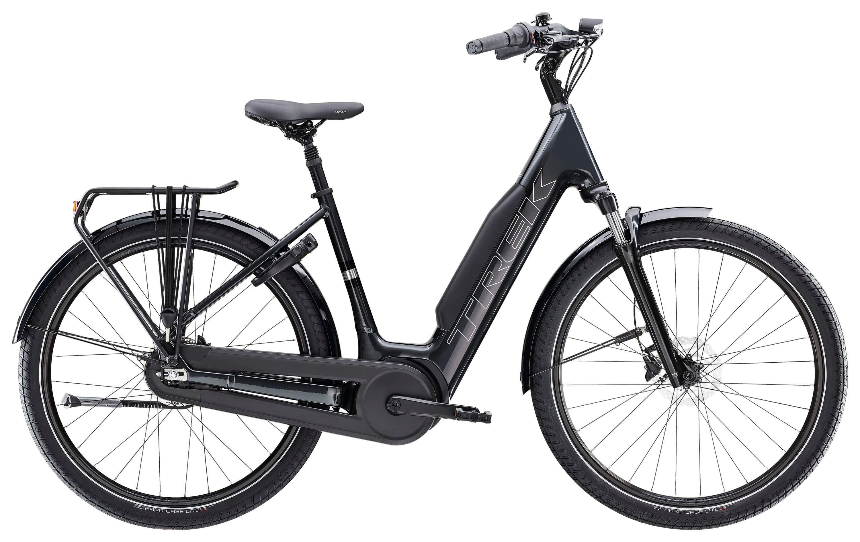 Trek District+ 3 lowstep e-hybrid bike for urban commuting and light trails, featuring a sleek frame and 800Wh battery.