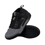 Leatt 3.0 Flat Shoes for mountain biking featuring RideGrip™ Pro rubber sole and durable clothing design.