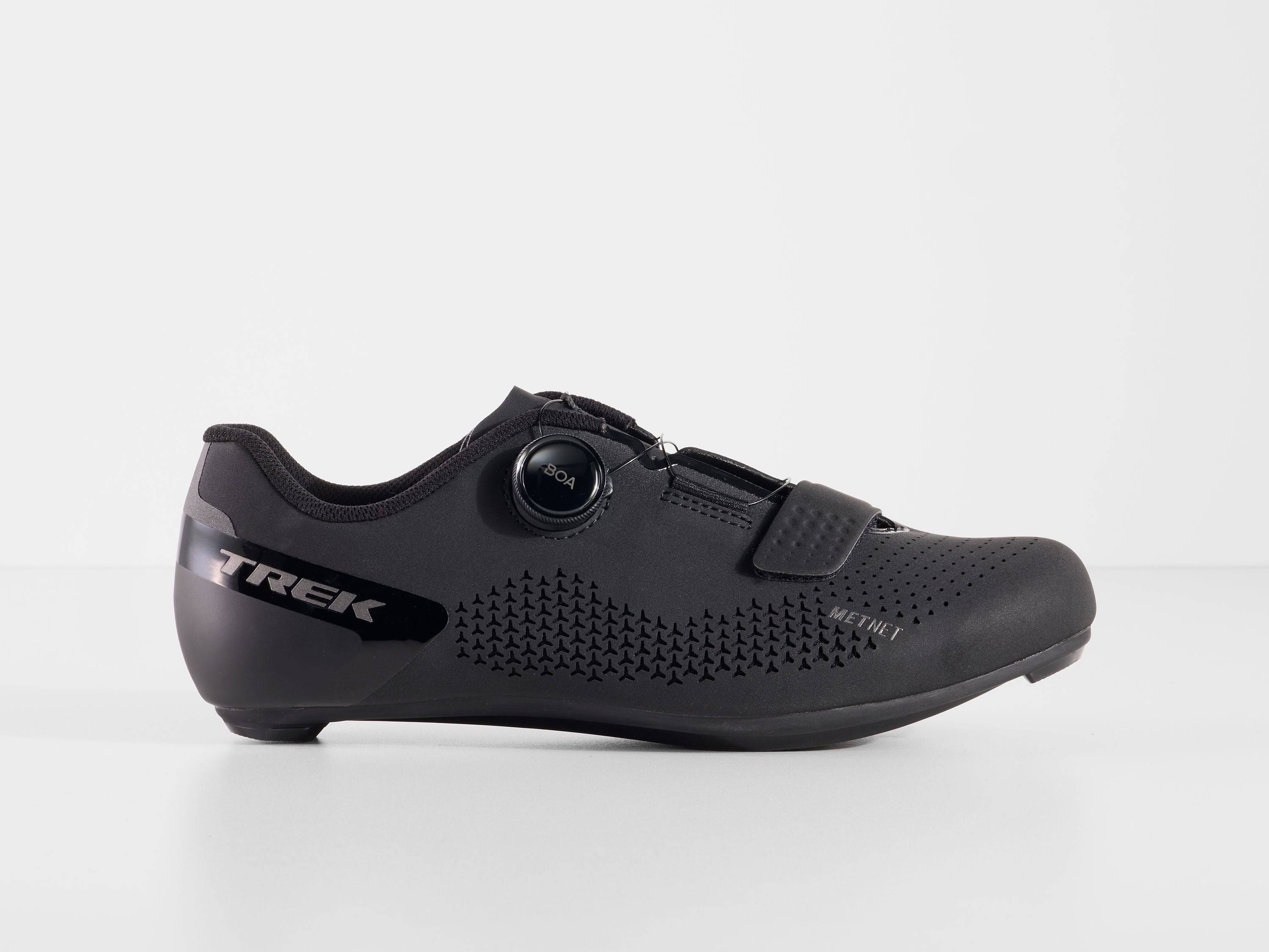 Unisex Trek Circuit Road Cycling Shoe featuring a sleek design, breathable mesh upper, and secure closure for performance cycling.