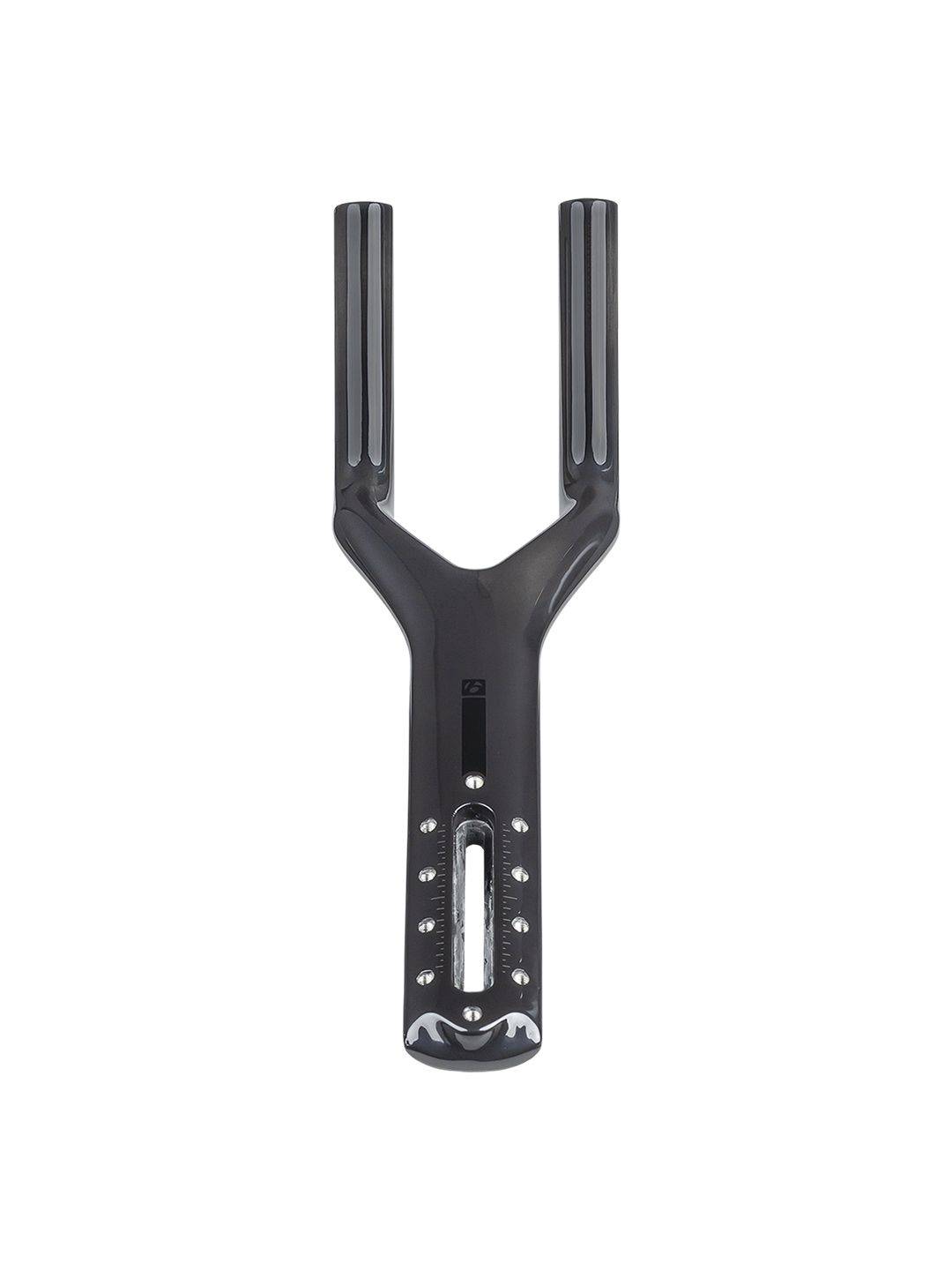 Trek Aero handlebar with TT Mono extensions and 6mm hardware for road bikes, showing close-up of extensions and hardware details.