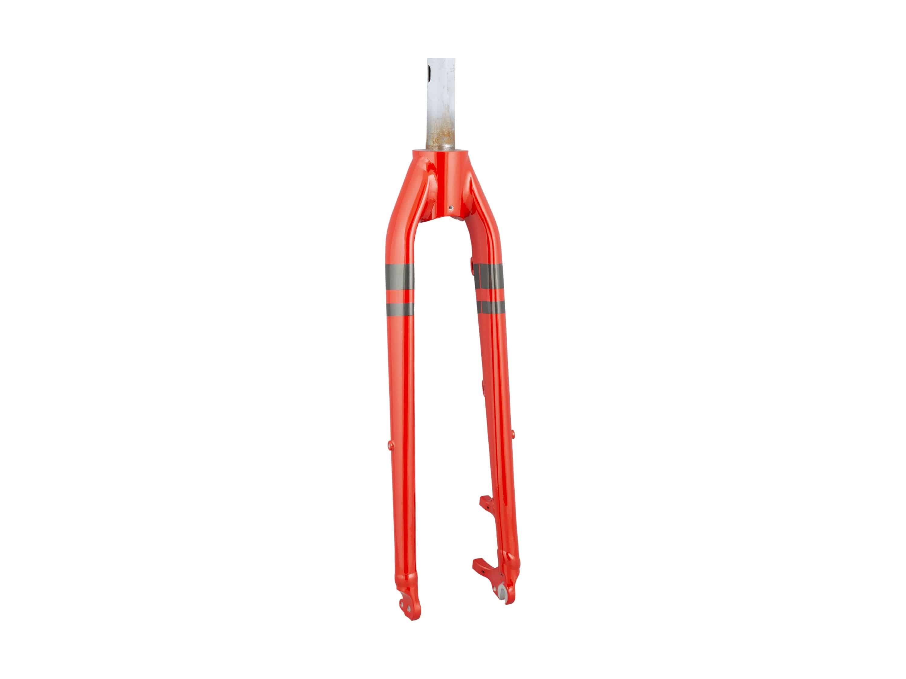Trek Verve Disc 2024 aluminum threadless rigid fork for road bikes, with sleek design and compatibility with trekking components.
