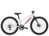Trek Wahoo 20 Trail mountain bike with carbon fork and front mudguard, showing the bike’s frame, tires, and suspension components.