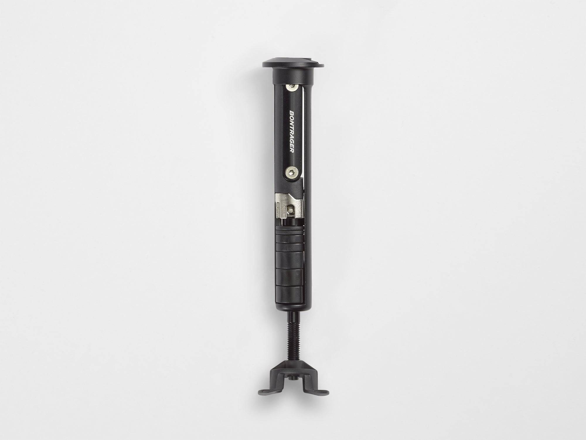 Bontrager BITS integrated MTB multi-tool in black with 10 functions, ideal for trail repairs and bike maintenance.