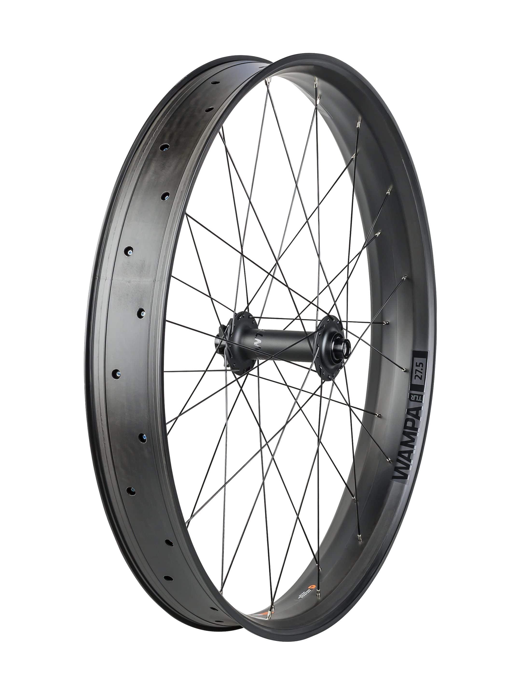 Bontrager Wampa TLR Disc MTB wheel 27.5 inches in black with tubeless-ready design for mountain biking.