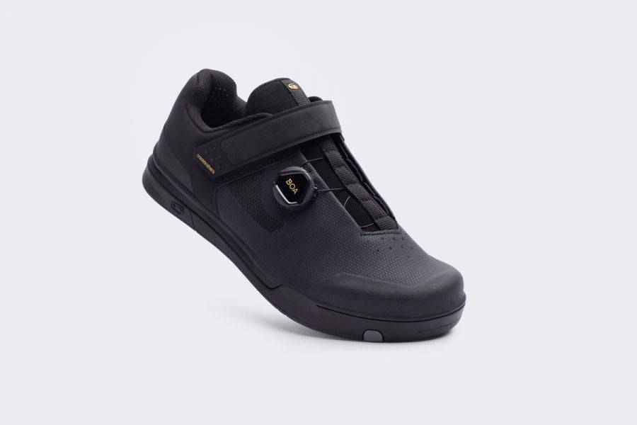 Crank Brothers Mallet BOA MTB shoes with Match Box sole for mountain biking, featuring black and red design, and secure BOA closure system.