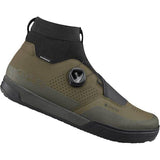 Shimano GF8 GORE-TEX gravel shoes with BOA fit system and ULTREAD outsole, designed for durability and comfort in outdoor riding.