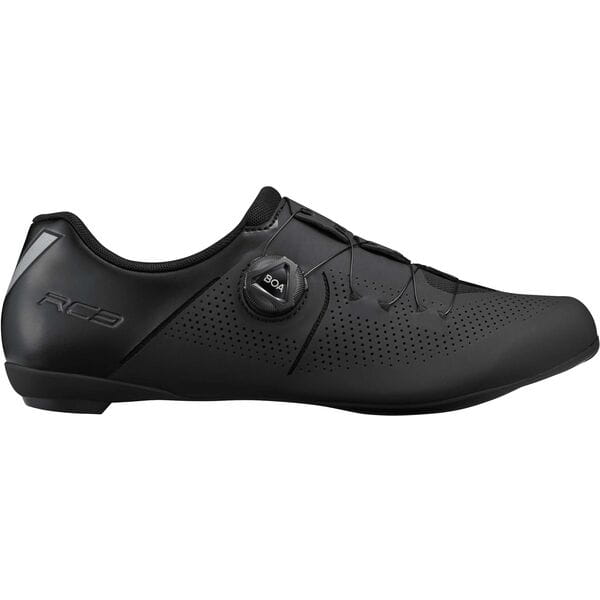 Shimano RC3 road cycling shoes with BOA dial closure and reflective print, designed for performance and visibility.